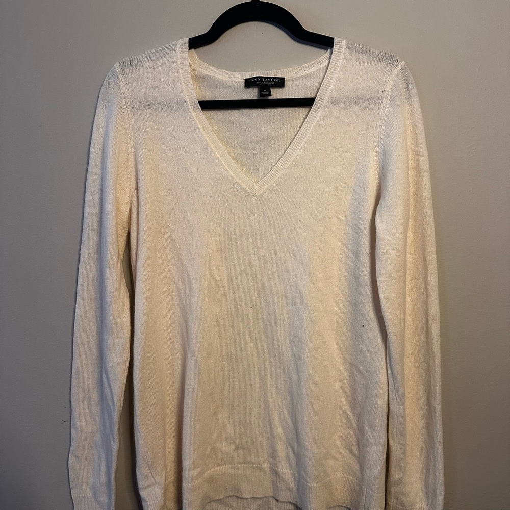 Ann Taylor Men's Ivory V-Neck Sweater